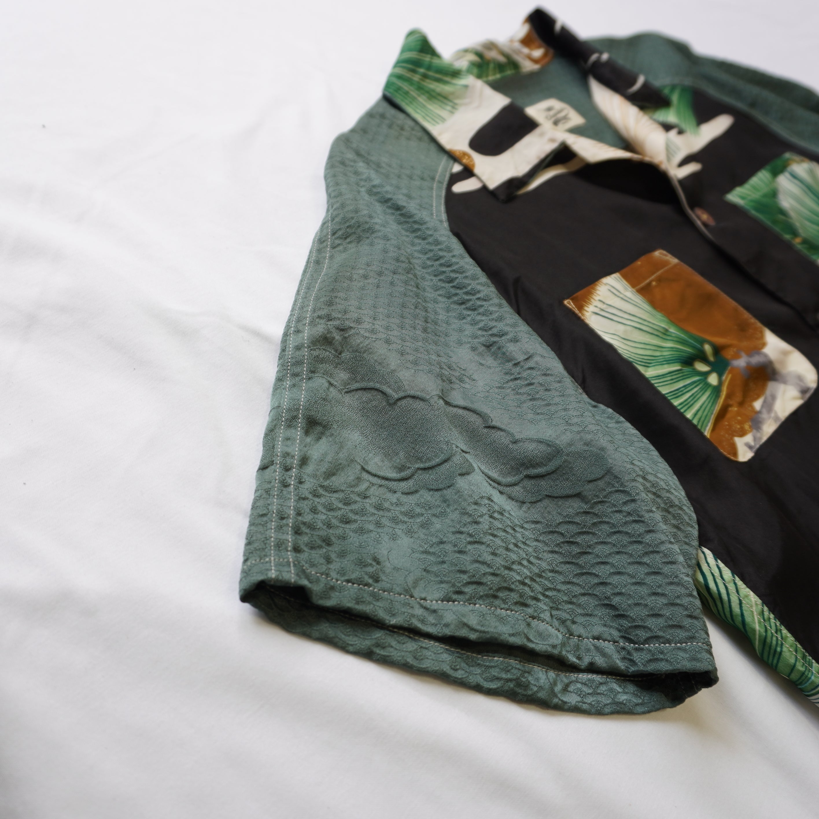 着物アロハシャツ　産着　鷹刺繍　Lサイズ　CA93