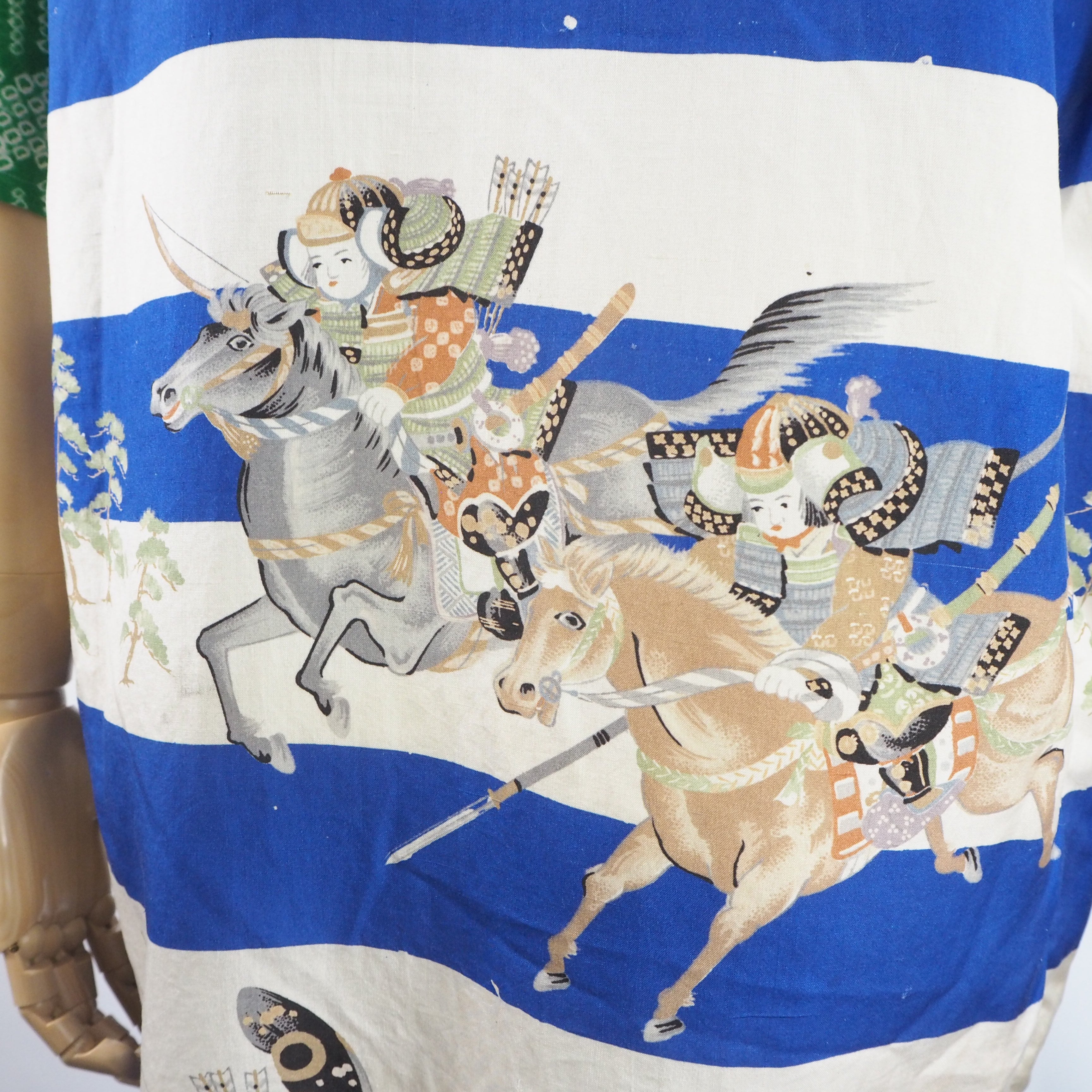 Kimono Aloha Shirt, Crane and Helmet Design, Silk, Size M, CA21